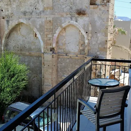 Porto Chania Pensión 3*