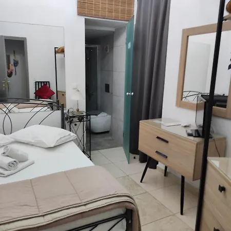 ゲストハウス Porto Chania 3*