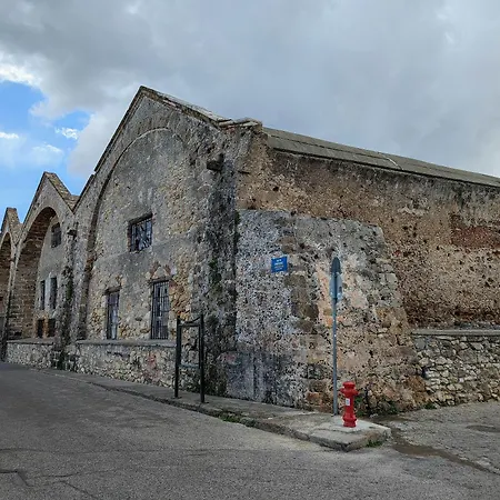 Porto Chania Gæstehus 4*