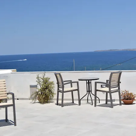 Porto Chania בית הארחה 4*
